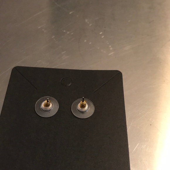 5/$15 Horse earrings dangle gold tone - Picture 3 of 5